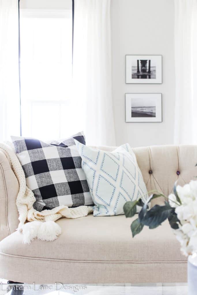 The easiest pillow cover you will ever make|How to make your own DIY no sew pillow cover #diyhomedecor #pillows #diycrafts #diyprojects