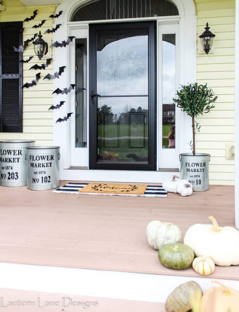Fall Front Porch Decor Ideas #falldecor #frontporch