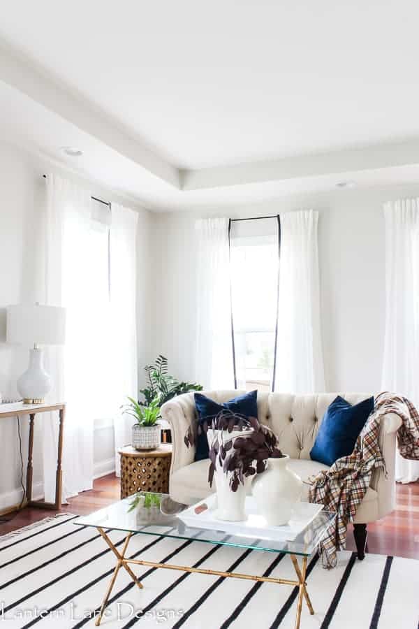 Tips and tricks on how to declutter your home decor and personal items