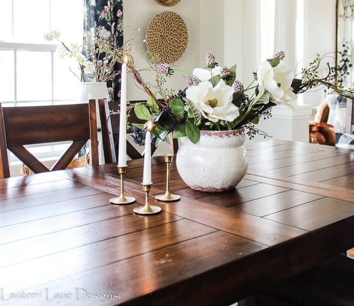 How to make a floral centerpiece with fake flowers