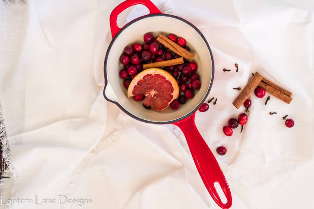 How to make your home smell like Christmas