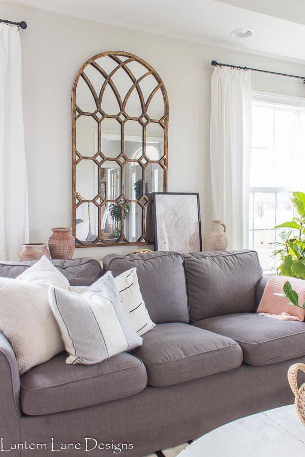 How to make your room feel bigger with mirrors