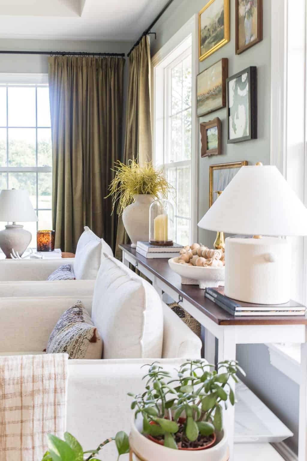 How To Style A Console Table (Console Table Decorating Ideas) - Lantern ...