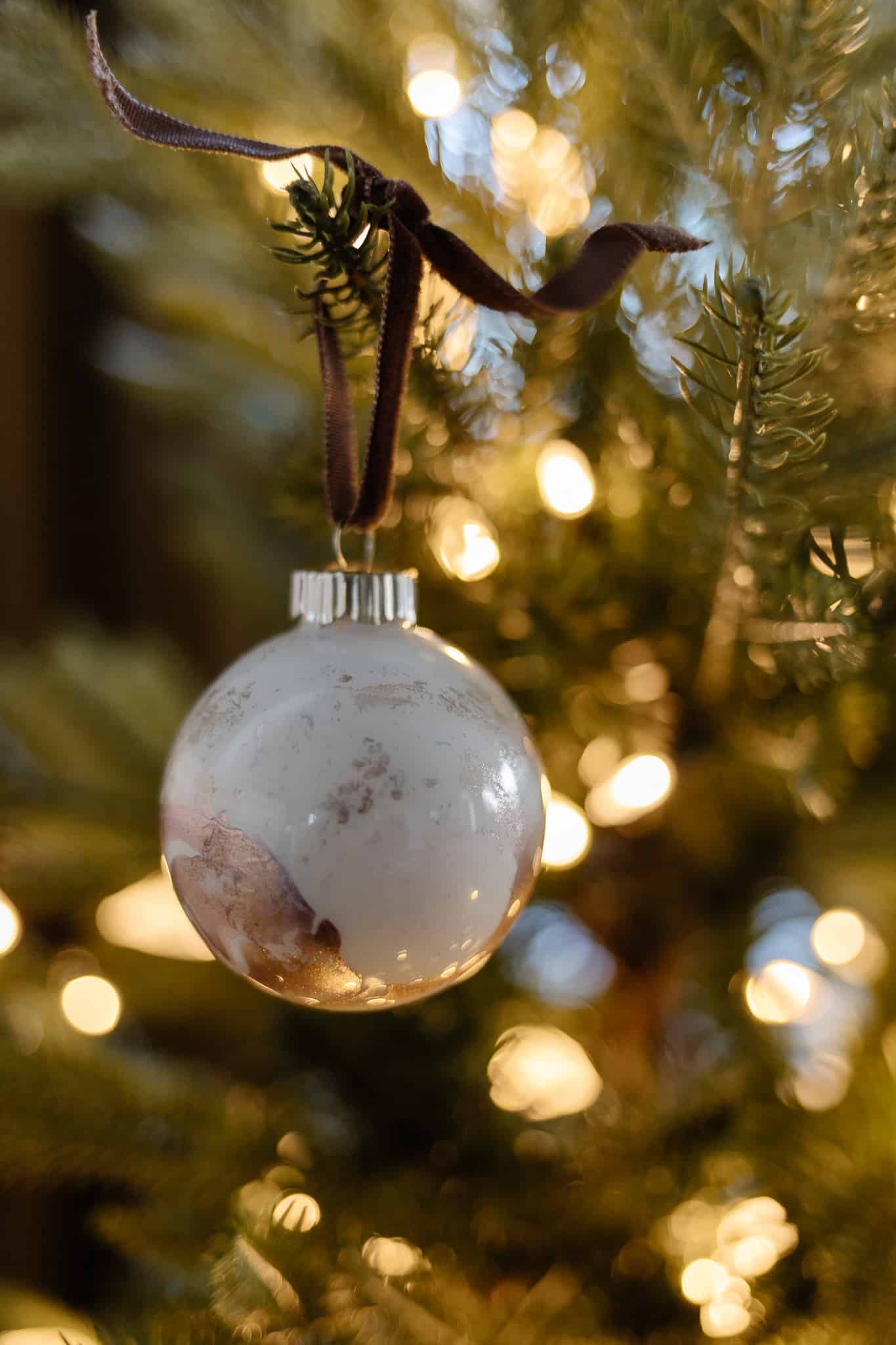 DIY Marbled Christmas Ornaments Lantern Lane Designs diy-marbled-christmas-ornaments-lantern-lane-designs