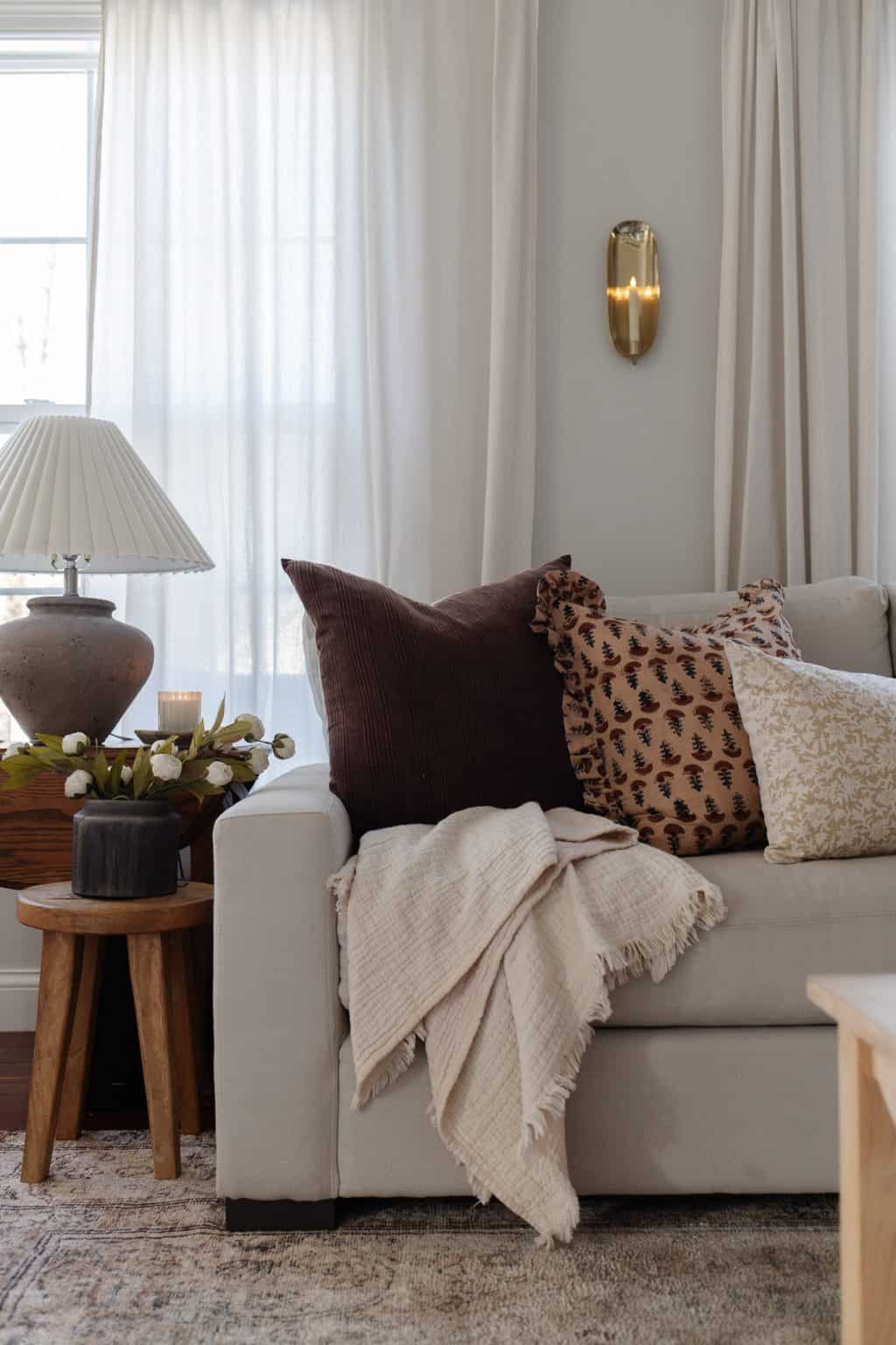 What is Grandmillennial Style (Granny Chic Home Decor-The new trend for ...